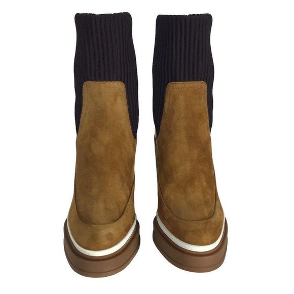 Elegant Tan and Brown Ankle Boots - Picture 7 of 16